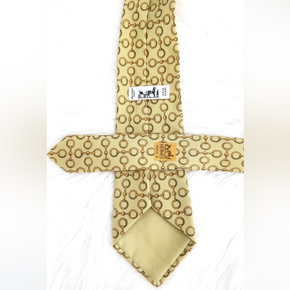 Authentic Hermes Necktie Patterned and made in France - Picture 5 of 10